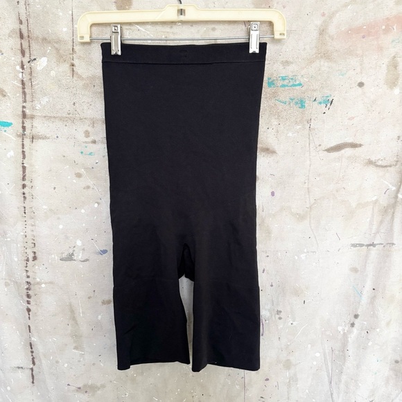 Spanx Mid-Thigh Shaping Shorts in Black - Picture 2 of 4